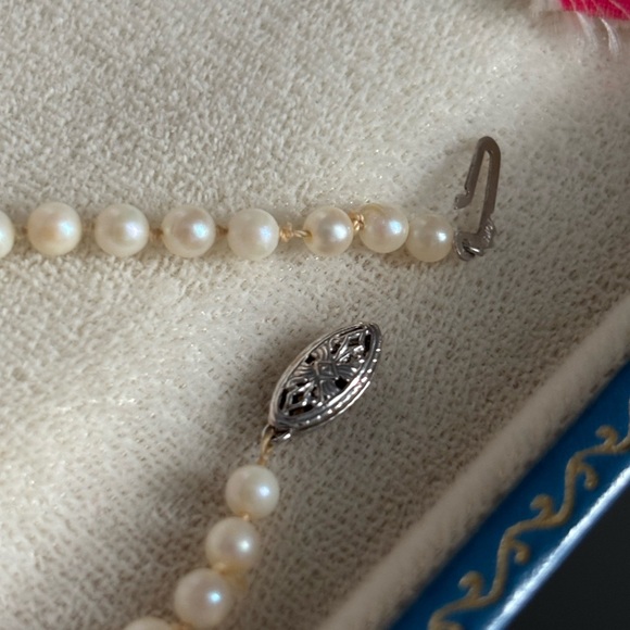 Lady Ellen cultured pearls - Picture 9 of 14